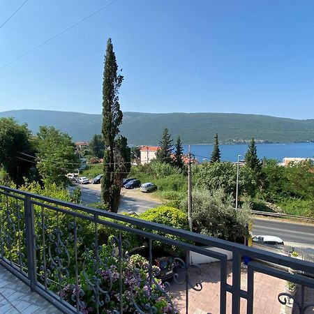 Vila Corovic Кумбор Екстер'єр фото