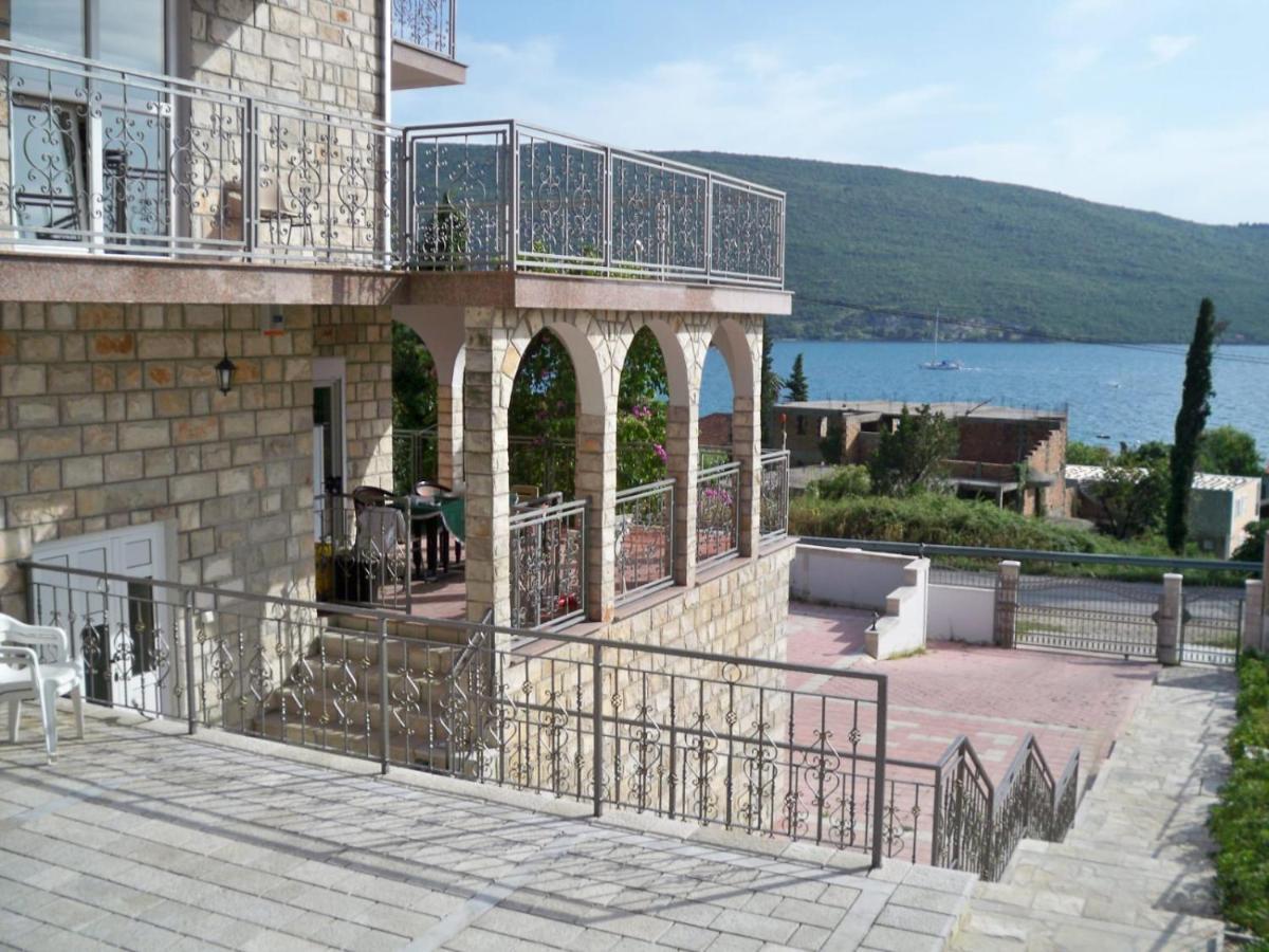 Vila Corovic Кумбор Екстер'єр фото