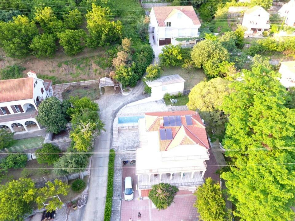 Vila Corovic Кумбор Екстер'єр фото