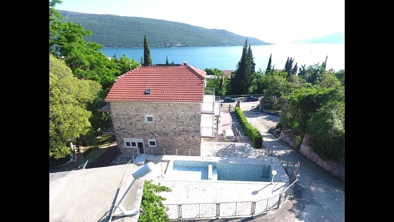 Vila Corovic Кумбор Екстер'єр фото