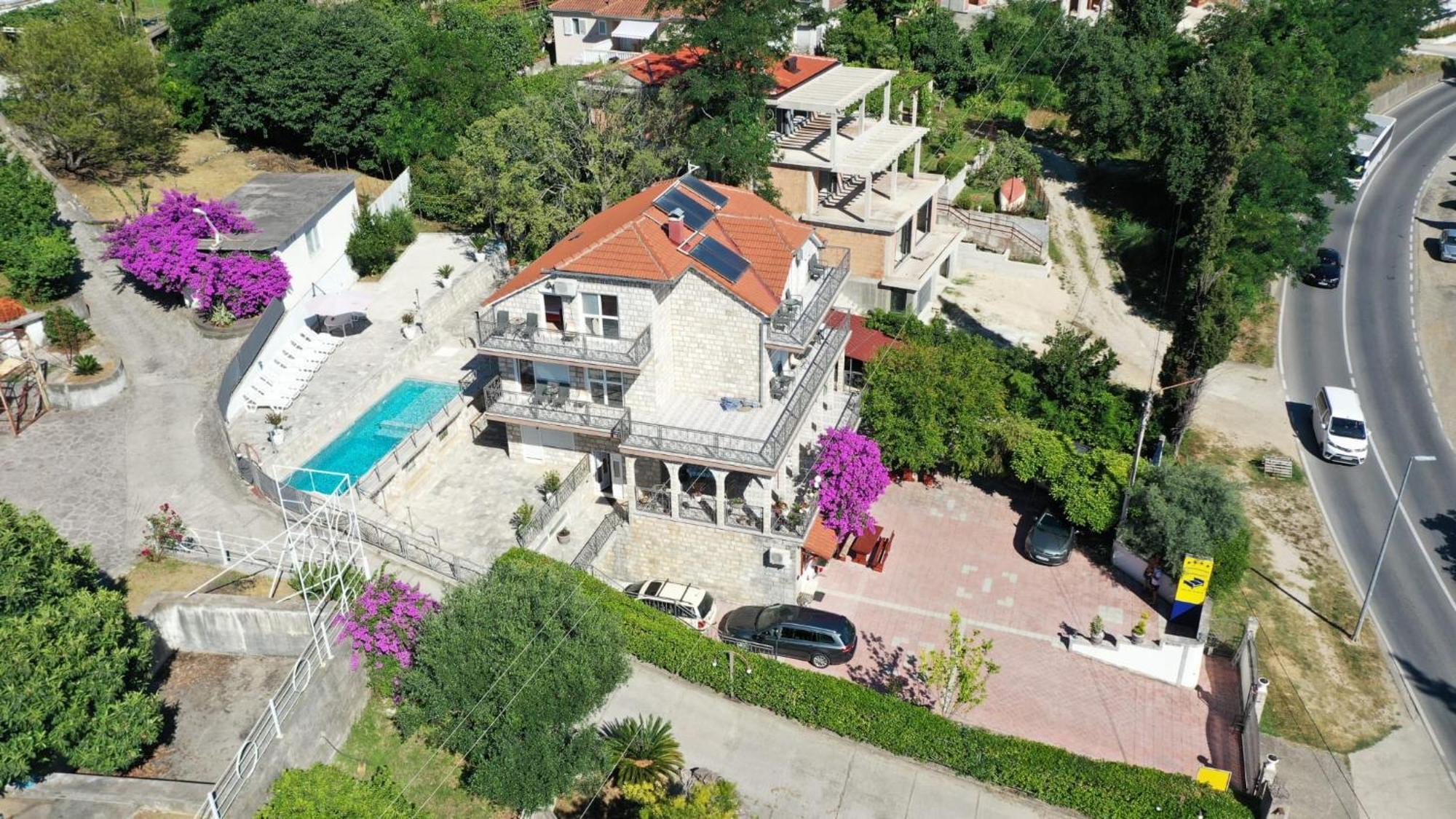 Vila Corovic Кумбор Екстер'єр фото